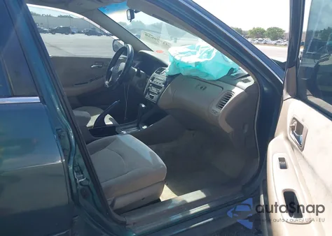 2002 Honda Accord 2.3 Lx из США, поврежденный, VIN 3HGCG56472G702283